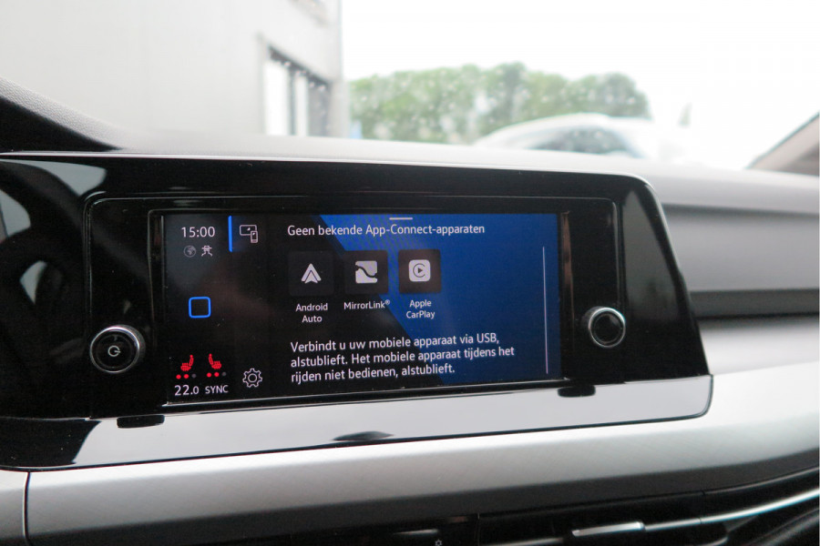 Volkswagen Golf 1.5 TSI 96kw 130pk Style , Panorama dak , Led, Virtual cockpit ,Trekhaak uitklapbaar, PDC, Navigatie via Carplay , DAB+ , Stoelverwarming,Alcantara bekleding, etc. Volkswagen Golf 1.5 TSI 96kw 130pk Style , Panorama dak , Led, Virtual cockpit ,Trekhaak uitklapbaar, PDC, Navigatie via Carplay , DAB+ , Stoelverwarming,Alcantara bekleding, etc.