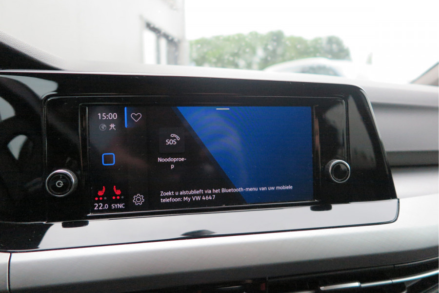 Volkswagen Golf 1.5 TSI 96kw 130pk Style , Panorama dak , Led, Virtual cockpit ,Trekhaak uitklapbaar, PDC, Navigatie via Carplay , DAB+ , Stoelverwarming,Alcantara bekleding, etc. Volkswagen Golf 1.5 TSI 96kw 130pk Style , Panorama dak , Led, Virtual cockpit ,Trekhaak uitklapbaar, PDC, Navigatie via Carplay , DAB+ , Stoelverwarming,Alcantara bekleding, etc.