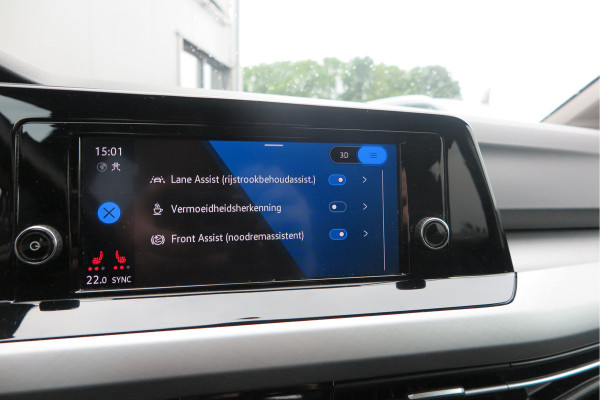 Volkswagen Golf 1.5 TSI 96kw 130pk Style , Panorama dak , Led, Virtual cockpit ,Trekhaak uitklapbaar, PDC, Navigatie via Carplay , DAB+ , Stoelverwarming,Alcantara bekleding, etc. Volkswagen Golf 1.5 TSI 96kw 130pk Style , Panorama dak , Led, Virtual cockpit ,Trekhaak uitklapbaar, PDC, Navigatie via Carplay , DAB+ , Stoelverwarming,Alcantara bekleding, etc.