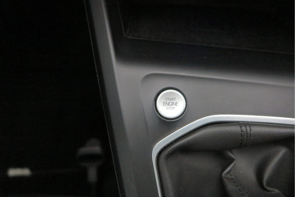 Volkswagen Golf 1.5 TSI 96kw 130pk Style , Panorama dak , Led, Virtual cockpit ,Trekhaak uitklapbaar, PDC, Navigatie via Carplay , DAB+ , Stoelverwarming,Alcantara bekleding, etc. Volkswagen Golf 1.5 TSI 96kw 130pk Style , Panorama dak , Led, Virtual cockpit ,Trekhaak uitklapbaar, PDC, Navigatie via Carplay , DAB+ , Stoelverwarming,Alcantara bekleding, etc.