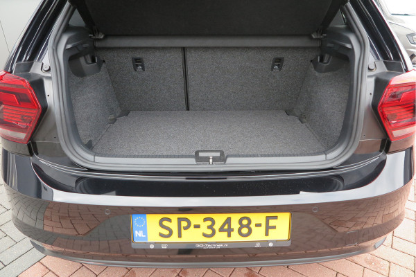 Volkswagen Polo 1.0 TSI 85kw 116pk Highline R-Line , Panoramadak, Led , PDC, Cruise, Carplay , Achteruitrijcamera , Sportstoelen , Actieve demping .DAB+, etc . Volkswagen Polo 1.0 TSI 85kw 116pk Highline R-Line , Panoramadak, Led , PDC, Cruise, Carplay , Achteruitrijcamera , Sportstoelen , Actieve demping .DAB+, etc .
