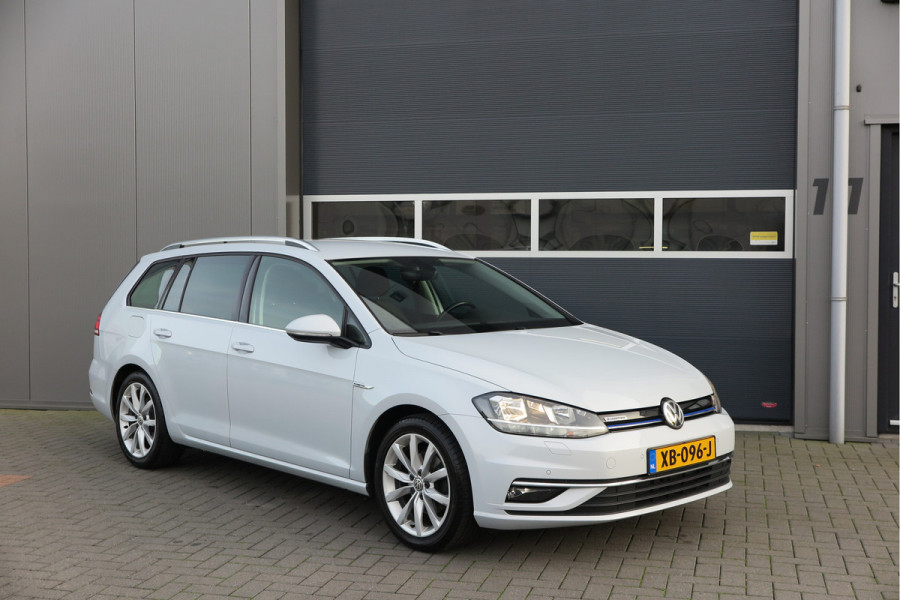 Volkswagen GOLF Variant 1.5 TSI 96kw 130pk Highline , Adaptive cruise ,Virtual cockpit,Navi, Trekhaak(afneembaar), Stoelverwarming, Alcantara, 17"Lichtmetalen velgen, DAB+ radio , Carplay , PDC, Camera, etc. Onderhoudshistorie volledig & bekend. Volkswagen GOLF Variant 1.5 TSI 96kw 130pk Highline , Adaptive cruise ,Virtual cockpit,Navi, Trekhaak(afneembaar), Stoelverwarming, Alcantara, 17"Lichtmetalen velgen, DAB+ radio , Carplay , PDC, Camera, etc. Onderhoudshistorie volledig & bekend.