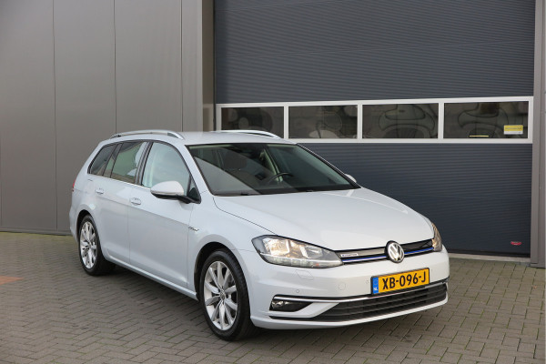 Volkswagen GOLF Variant 1.5 TSI 96kw 130pk Highline , Adaptive cruise ,Virtual cockpit,Navi, Trekhaak(afneembaar), Stoelverwarming, Alcantara, 17"Lichtmetalen velgen, DAB+ radio , Carplay , PDC, Camera, etc. Onderhoudshistorie volledig & bekend. Volkswagen GOLF Variant 1.5 TSI 96kw 130pk Highline , Adaptive cruise ,Virtual cockpit,Navi, Trekhaak(afneembaar), Stoelverwarming, Alcantara, 17"Lichtmetalen velgen, DAB+ radio , Carplay , PDC, Camera, etc. Onderhoudshistorie volledig & bekend.