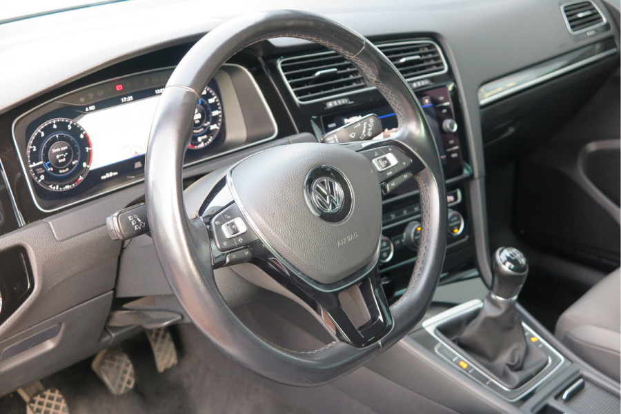 Volkswagen GOLF Variant 1.5 TSI 96kw 130pk Highline , Adaptive cruise ,Virtual cockpit,Navi, Trekhaak(afneembaar), Stoelverwarming, Alcantara, 17"Lichtmetalen velgen, DAB+ radio , Carplay , PDC, Camera, etc. Onderhoudshistorie volledig & bekend. Volkswagen GOLF Variant 1.5 TSI 96kw 130pk Highline , Adaptive cruise ,Virtual cockpit,Navi, Trekhaak(afneembaar), Stoelverwarming, Alcantara, 17"Lichtmetalen velgen, DAB+ radio , Carplay , PDC, Camera, etc. Onderhoudshistorie volledig & bekend.