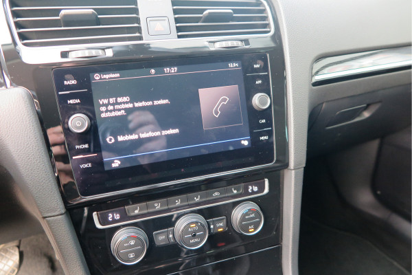 Volkswagen GOLF Variant 1.5 TSI 96kw 130pk Highline , Adaptive cruise ,Virtual cockpit,Navi, Trekhaak(afneembaar), Stoelverwarming, Alcantara, 17"Lichtmetalen velgen, DAB+ radio , Carplay , PDC, Camera, etc. Onderhoudshistorie volledig & bekend. Volkswagen GOLF Variant 1.5 TSI 96kw 130pk Highline , Adaptive cruise ,Virtual cockpit,Navi, Trekhaak(afneembaar), Stoelverwarming, Alcantara, 17"Lichtmetalen velgen, DAB+ radio , Carplay , PDC, Camera, etc. Onderhoudshistorie volledig & bekend.