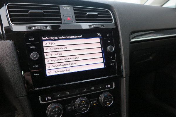 Volkswagen GOLF Variant 1.5 TSI 96kw 130pk Highline , Adaptive cruise ,Virtual cockpit,Navi, Trekhaak(afneembaar), Stoelverwarming, Alcantara, 17"Lichtmetalen velgen, DAB+ radio , Carplay , PDC, Camera, etc. Onderhoudshistorie volledig & bekend. Volkswagen GOLF Variant 1.5 TSI 96kw 130pk Highline , Adaptive cruise ,Virtual cockpit,Navi, Trekhaak(afneembaar), Stoelverwarming, Alcantara, 17"Lichtmetalen velgen, DAB+ radio , Carplay , PDC, Camera, etc. Onderhoudshistorie volledig & bekend.