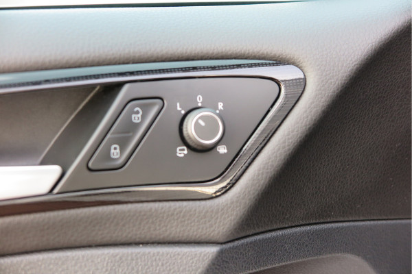 Volkswagen GOLF Variant 1.5 TSI 96kw 130pk Highline , Adaptive cruise ,Virtual cockpit,Navi, Trekhaak(afneembaar), Stoelverwarming, Alcantara, 17"Lichtmetalen velgen, DAB+ radio , Carplay , PDC, Camera, etc. Onderhoudshistorie volledig & bekend. Volkswagen GOLF Variant 1.5 TSI 96kw 130pk Highline , Adaptive cruise ,Virtual cockpit,Navi, Trekhaak(afneembaar), Stoelverwarming, Alcantara, 17"Lichtmetalen velgen, DAB+ radio , Carplay , PDC, Camera, etc. Onderhoudshistorie volledig & bekend.