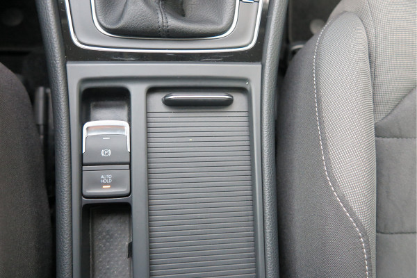Volkswagen GOLF Variant 1.5 TSI 96kw 130pk Highline , Adaptive cruise ,Virtual cockpit,Navi, Trekhaak(afneembaar), Stoelverwarming, Alcantara, 17"Lichtmetalen velgen, DAB+ radio , Carplay , PDC, Camera, etc. Onderhoudshistorie volledig & bekend. Volkswagen GOLF Variant 1.5 TSI 96kw 130pk Highline , Adaptive cruise ,Virtual cockpit,Navi, Trekhaak(afneembaar), Stoelverwarming, Alcantara, 17"Lichtmetalen velgen, DAB+ radio , Carplay , PDC, Camera, etc. Onderhoudshistorie volledig & bekend.