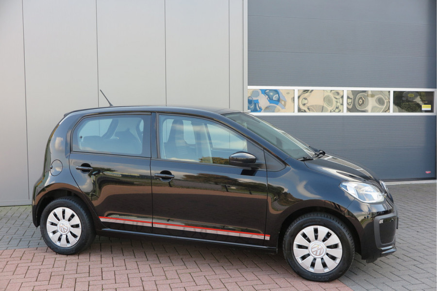 Volkswagen up! 1.0 BMT 60pk move up! , DAB+ radio, Maps&More , Airco , etc Cruisecontrol tegen €550,- meerprijs . Volkswagen up! 1.0 BMT 60pk move up! , DAB+ radio, Maps&More , Airco , etc Cruisecontrol tegen €550,- meerprijs .