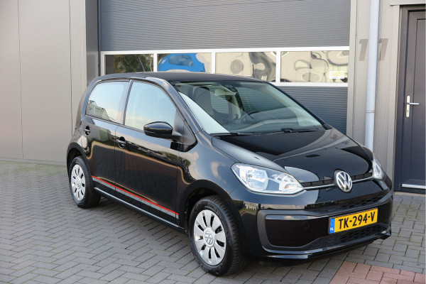 Volkswagen up! 1.0 BMT 60pk move up! , DAB+ radio, Maps&More , Airco , etc Cruisecontrol tegen €550,- meerprijs . Volkswagen up! 1.0 BMT 60pk move up! , DAB+ radio, Maps&More , Airco , etc Cruisecontrol tegen €550,- meerprijs .