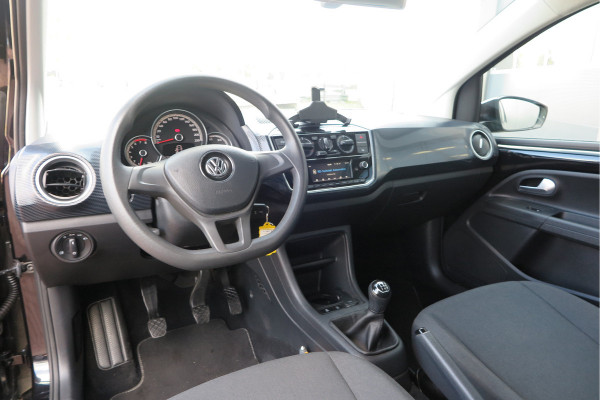 Volkswagen up! 1.0 BMT 60pk move up! , DAB+ radio, Maps&More , Airco , etc Cruisecontrol tegen €550,- meerprijs . Volkswagen up! 1.0 BMT 60pk move up! , DAB+ radio, Maps&More , Airco , etc Cruisecontrol tegen €550,- meerprijs .
