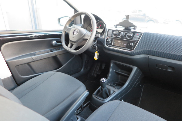Volkswagen up! 1.0 BMT 60pk move up! , DAB+ radio, Maps&More , Airco , etc Cruisecontrol tegen €550,- meerprijs . Volkswagen up! 1.0 BMT 60pk move up! , DAB+ radio, Maps&More , Airco , etc Cruisecontrol tegen €550,- meerprijs .
