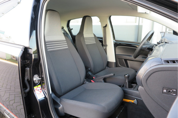 Volkswagen up! 1.0 BMT 60pk move up! , DAB+ radio, Maps&More , Airco , etc Cruisecontrol tegen €550,- meerprijs . Volkswagen up! 1.0 BMT 60pk move up! , DAB+ radio, Maps&More , Airco , etc Cruisecontrol tegen €550,- meerprijs .
