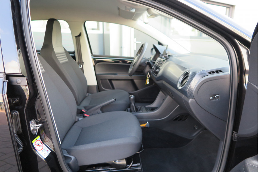 Volkswagen up! 1.0 BMT 60pk move up! , DAB+ radio, Maps&More , Airco , etc Cruisecontrol tegen €550,- meerprijs . Volkswagen up! 1.0 BMT 60pk move up! , DAB+ radio, Maps&More , Airco , etc Cruisecontrol tegen €550,- meerprijs .
