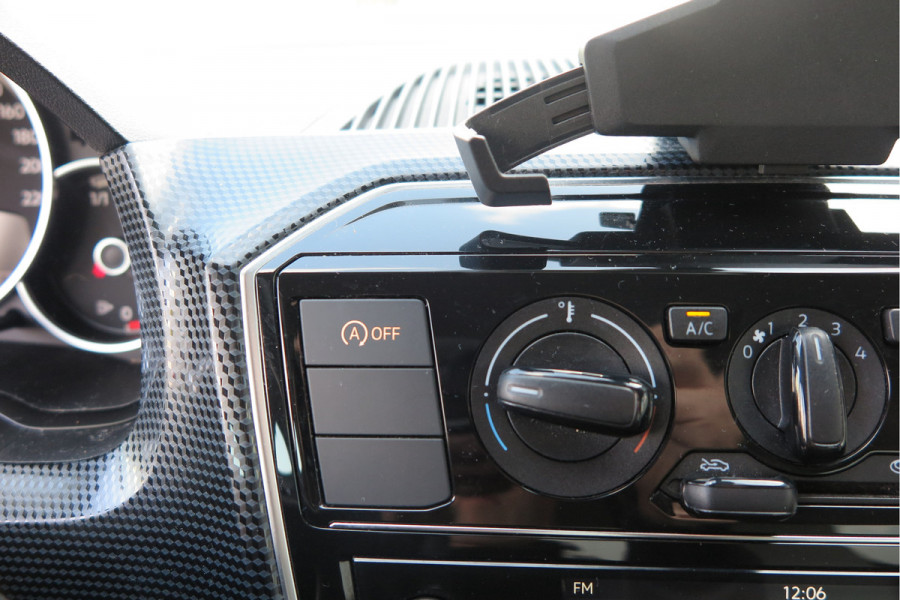 Volkswagen up! 1.0 BMT 60pk move up! , DAB+ radio, Maps&More , Airco , etc Cruisecontrol tegen €550,- meerprijs . Volkswagen up! 1.0 BMT 60pk move up! , DAB+ radio, Maps&More , Airco , etc Cruisecontrol tegen €550,- meerprijs .