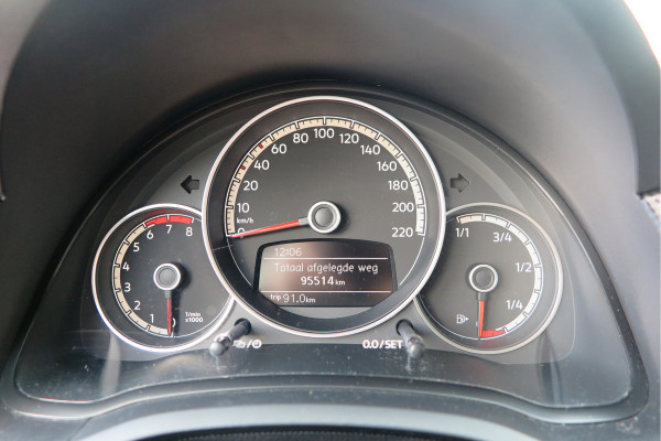 Volkswagen up! 1.0 BMT 60pk move up! , DAB+ radio, Maps&More , Airco , etc Cruisecontrol tegen €550,- meerprijs . Volkswagen up! 1.0 BMT 60pk move up! , DAB+ radio, Maps&More , Airco , etc Cruisecontrol tegen €550,- meerprijs .