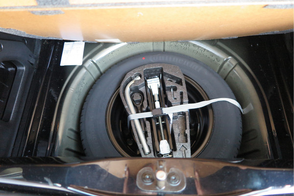 Volkswagen up! 1.0 BMT 60pk move up! , DAB+ radio, Maps&More , Airco , etc Cruisecontrol tegen €550,- meerprijs . Volkswagen up! 1.0 BMT 60pk move up! , DAB+ radio, Maps&More , Airco , etc Cruisecontrol tegen €550,- meerprijs .