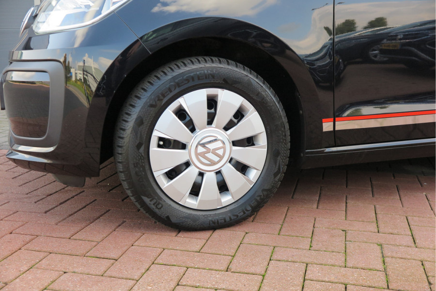 Volkswagen up! 1.0 BMT 60pk move up! , DAB+ radio, Maps&More , Airco , etc Cruisecontrol tegen €550,- meerprijs . Volkswagen up! 1.0 BMT 60pk move up! , DAB+ radio, Maps&More , Airco , etc Cruisecontrol tegen €550,- meerprijs .