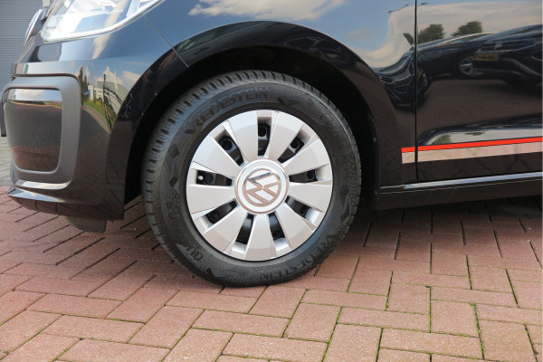 Volkswagen up! 1.0 BMT 60pk move up! , DAB+ radio, Maps&More , Airco , etc Cruisecontrol tegen €550,- meerprijs . Volkswagen up! 1.0 BMT 60pk move up! , DAB+ radio, Maps&More , Airco , etc Cruisecontrol tegen €550,- meerprijs .