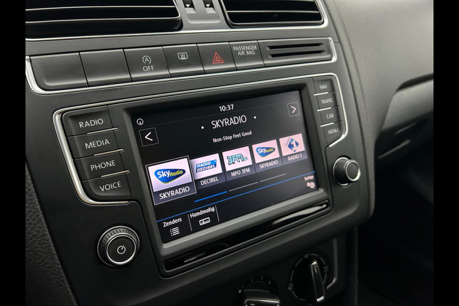 Volkswagen Polo Occasion 1.2 TSI Comfortline | Grijs | Airco | Tweedehands Volkswagen Polo | Zwarte velgen | Carplay Volkswagen Polo Occasion 1.2 TSI Comfortline | Grijs | Airco | Tweedehands Volkswagen Polo | Zwarte velgen | Carplay