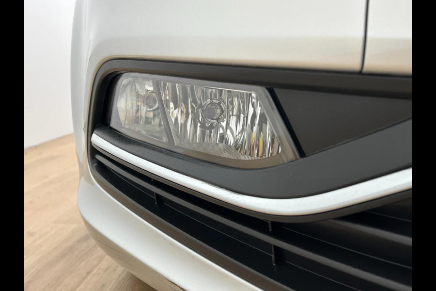 Volkswagen Polo Occasion 1.2 TSI Comfortline | Grijs | Airco | Tweedehands Volkswagen Polo | Zwarte velgen | Carplay Volkswagen Polo Occasion 1.2 TSI Comfortline | Grijs | Airco | Tweedehands Volkswagen Polo | Zwarte velgen | Carplay