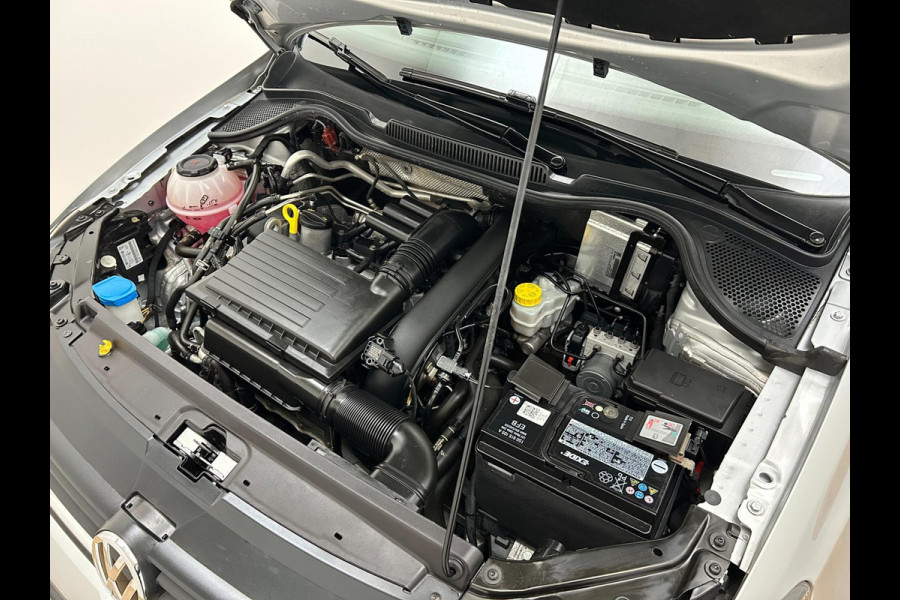 Volkswagen Polo Occasion 1.2 TSI Comfortline | Grijs | Airco | Tweedehands Volkswagen Polo | Zwarte velgen | Carplay Volkswagen Polo Occasion 1.2 TSI Comfortline | Grijs | Airco | Tweedehands Volkswagen Polo | Zwarte velgen | Carplay