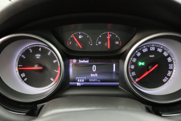 Opel Astra Sports Tourer 1.4 Innovation Climate, Camera, Cruise, LED, Apple Carplay, Rijstrooksensor, PDC, 16'' Opel Astra Sports Tourer 1.4 Innovation Climate, Camera, Cruise, LED, Apple Carplay, Rijstrooksensor, PDC, 16''