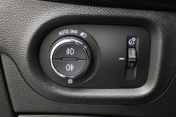Opel Astra Sports Tourer 1.4 Innovation Climate, Camera, Cruise, LED, Apple Carplay, Rijstrooksensor, PDC, 16'' Opel Astra Sports Tourer 1.4 Innovation Climate, Camera, Cruise, LED, Apple Carplay, Rijstrooksensor, PDC, 16''