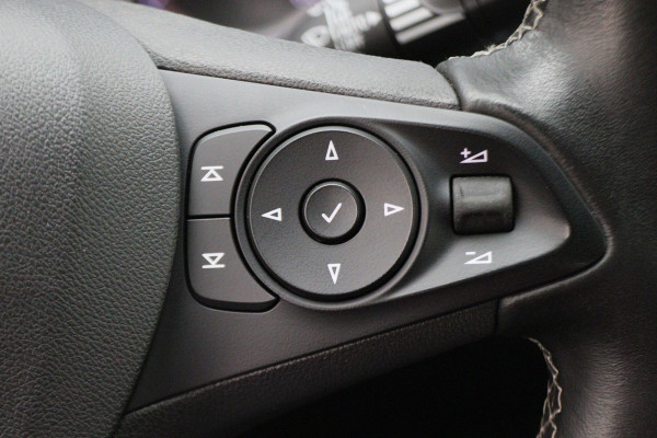 Opel Astra Sports Tourer 1.4 Innovation Climate, Camera, Cruise, LED, Apple Carplay, Rijstrooksensor, PDC, 16'' Opel Astra Sports Tourer 1.4 Innovation Climate, Camera, Cruise, LED, Apple Carplay, Rijstrooksensor, PDC, 16''
