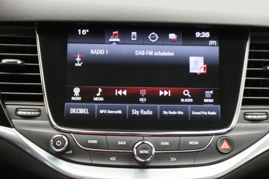 Opel Astra Sports Tourer 1.4 Innovation Climate, Camera, Cruise, LED, Apple Carplay, Rijstrooksensor, PDC, 16'' Opel Astra Sports Tourer 1.4 Innovation Climate, Camera, Cruise, LED, Apple Carplay, Rijstrooksensor, PDC, 16''