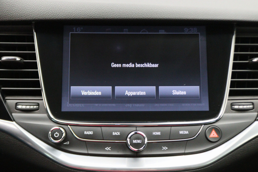 Opel Astra Sports Tourer 1.4 Innovation Climate, Camera, Cruise, LED, Apple Carplay, Rijstrooksensor, PDC, 16'' Opel Astra Sports Tourer 1.4 Innovation Climate, Camera, Cruise, LED, Apple Carplay, Rijstrooksensor, PDC, 16''