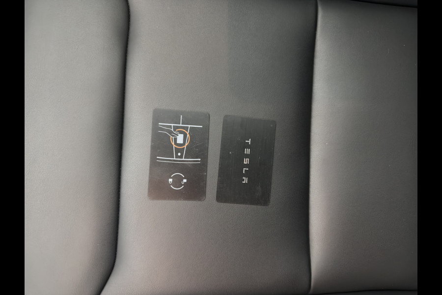 Tesla Model Y Performance AWD 75 kWh {SOH-84%} [ 3-Fase ] (INCL-BTW) Aut. *PANO | AUTO-PILOT | LUXURY-LEATHER | TOP-VIEW | NAVI-FULLMAP | MATRIX-LED | DIGI-COCKPIT | KEYLESS | CAMERA | DAB+ | HEATED-COMFORTSEATS | PRIVACY-GLASS | 21''ALU*