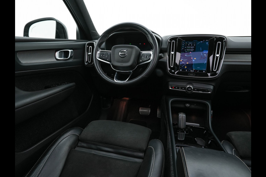 Volvo XC40 Recharge P8 AWD R-Design [ 3-Fase ] { SOH-89%} (INCL-BTW) *PANO | LEATHER-ALCANTARA | DIGI-COCKPIT | FULL-LED | PREMIUM-AUDIO | CARPLAY | KEYLESS | NAVI-FULLMAP | ECC | PDC | HEATED-SPORTSEATS | BLIS | PRIVACY-GLASS | 19''ALU*