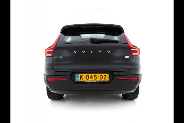 Volvo XC40 Recharge P8 AWD R-Design [ 3-Fase ] { SOH-89%} (INCL-BTW) *PANO | LEATHER-ALCANTARA | DIGI-COCKPIT | FULL-LED | PREMIUM-AUDIO | CARPLAY | KEYLESS | NAVI-FULLMAP | ECC | PDC | HEATED-SPORTSEATS | BLIS | PRIVACY-GLASS | 19''ALU*
