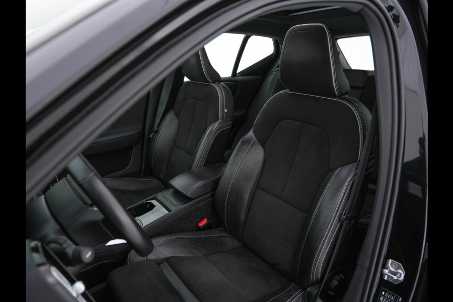 Volvo XC40 Recharge P8 AWD R-Design [ 3-Fase ] { SOH-89%} (INCL-BTW) *PANO | LEATHER-ALCANTARA | DIGI-COCKPIT | FULL-LED | PREMIUM-AUDIO | CARPLAY | KEYLESS | NAVI-FULLMAP | ECC | PDC | HEATED-SPORTSEATS | BLIS | PRIVACY-GLASS | 19''ALU*