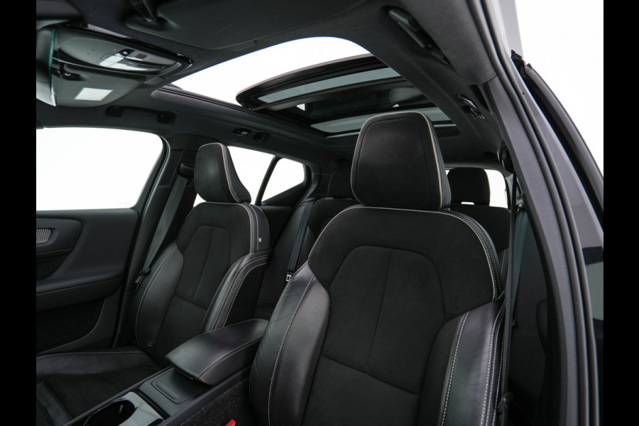 Volvo XC40 Recharge P8 AWD R-Design [ 3-Fase ] { SOH-89%} (INCL-BTW) *PANO | LEATHER-ALCANTARA | DIGI-COCKPIT | FULL-LED | PREMIUM-AUDIO | CARPLAY | KEYLESS | NAVI-FULLMAP | ECC | PDC | HEATED-SPORTSEATS | BLIS | PRIVACY-GLASS | 19''ALU*