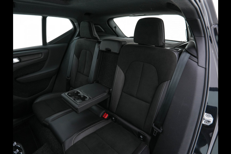Volvo XC40 Recharge P8 AWD R-Design [ 3-Fase ] { SOH-89%} (INCL-BTW) *PANO | LEATHER-ALCANTARA | DIGI-COCKPIT | FULL-LED | PREMIUM-AUDIO | CARPLAY | KEYLESS | NAVI-FULLMAP | ECC | PDC | HEATED-SPORTSEATS | BLIS | PRIVACY-GLASS | 19''ALU*