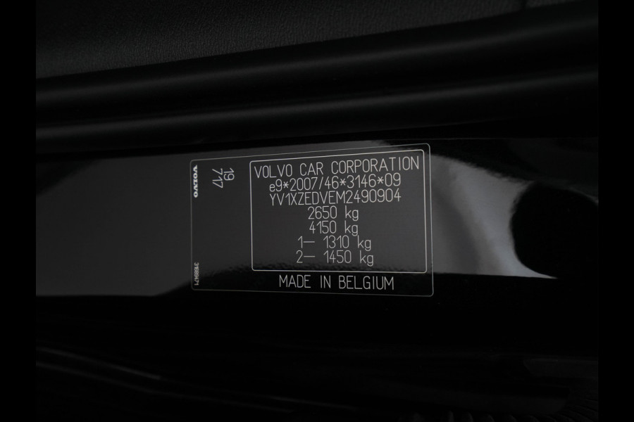 Volvo XC40 Recharge P8 AWD R-Design [ 3-Fase ] { SOH-89%} (INCL-BTW) *PANO | LEATHER-ALCANTARA | DIGI-COCKPIT | FULL-LED | PREMIUM-AUDIO | CARPLAY | KEYLESS | NAVI-FULLMAP | ECC | PDC | HEATED-SPORTSEATS | BLIS | PRIVACY-GLASS | 19''ALU*
