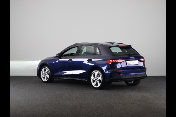 Audi A3 Sportback 40 TFSI e S-line 204pk | Leder fijnnappa S-logo ruitpatroon | Navigatie | Adaptive cruise contole | Stoelverwarming Audi A3 Sportback 40 TFSI e S-line 204pk | Leder fijnnappa S-logo ruitpatroon | Navigatie | Adaptive cruise contole | Stoelverwarming