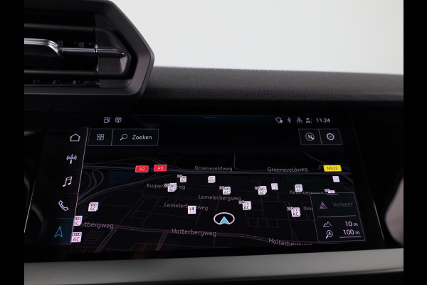 Audi A3 Sportback 40 TFSI e S-line 204pk | Leder fijnnappa S-logo ruitpatroon | Navigatie | Adaptive cruise contole | Stoelverwarming Audi A3 Sportback 40 TFSI e S-line 204pk | Leder fijnnappa S-logo ruitpatroon | Navigatie | Adaptive cruise contole | Stoelverwarming