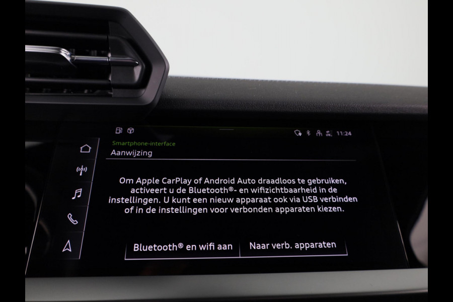 Audi A3 Sportback 40 TFSI e S-line 204pk | Leder fijnnappa S-logo ruitpatroon | Navigatie | Adaptive cruise contole | Stoelverwarming Audi A3 Sportback 40 TFSI e S-line 204pk | Leder fijnnappa S-logo ruitpatroon | Navigatie | Adaptive cruise contole | Stoelverwarming