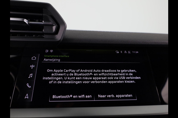 Audi A3 Sportback 40 TFSI e S-line 204pk | Leder fijnnappa S-logo ruitpatroon | Navigatie | Adaptive cruise contole | Stoelverwarming Audi A3 Sportback 40 TFSI e S-line 204pk | Leder fijnnappa S-logo ruitpatroon | Navigatie | Adaptive cruise contole | Stoelverwarming