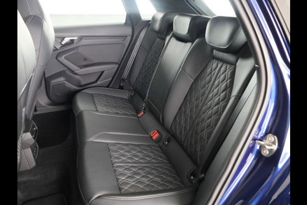 Audi A3 Sportback 40 TFSI e S-line 204pk | Leder fijnnappa S-logo ruitpatroon | Navigatie | Adaptive cruise contole | Stoelverwarming Audi A3 Sportback 40 TFSI e S-line 204pk | Leder fijnnappa S-logo ruitpatroon | Navigatie | Adaptive cruise contole | Stoelverwarming