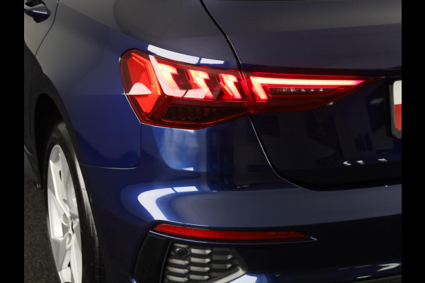 Audi A3 Sportback 40 TFSI e S-line 204pk | Leder fijnnappa S-logo ruitpatroon | Navigatie | Adaptive cruise contole | Stoelverwarming Audi A3 Sportback 40 TFSI e S-line 204pk | Leder fijnnappa S-logo ruitpatroon | Navigatie | Adaptive cruise contole | Stoelverwarming