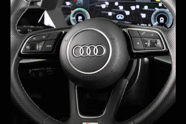 Audi A3 Sportback 40 TFSI e S-line 204pk | Leder fijnnappa S-logo ruitpatroon | Navigatie | Adaptive cruise contole | Stoelverwarming Audi A3 Sportback 40 TFSI e S-line 204pk | Leder fijnnappa S-logo ruitpatroon | Navigatie | Adaptive cruise contole | Stoelverwarming