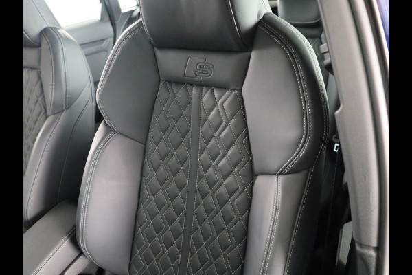 Audi A3 Sportback 40 TFSI e S-line 204pk | Leder fijnnappa S-logo ruitpatroon | Navigatie | Adaptive cruise contole | Stoelverwarming Audi A3 Sportback 40 TFSI e S-line 204pk | Leder fijnnappa S-logo ruitpatroon | Navigatie | Adaptive cruise contole | Stoelverwarming