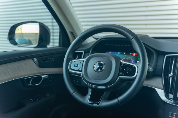 Volvo XC90 T8 Aut. AWD Ultra Dark Facelift 360Camera HarmanKardon ACC Leder 455pk Volvo XC90 T8 Aut. AWD Ultra Dark Facelift 360Camera HarmanKardon ACC Leder 455pk