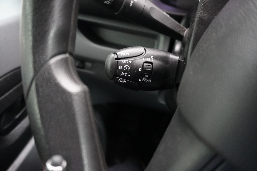 Fiat Scudo 2.0 MultiJet 145 PK L2H1 SX Schuifdeur links en rechts nr. V212 | Airco | Cruise | Navi | Camera Fiat Scudo 2.0 MultiJet 145 PK L2H1 SX Schuifdeur links en rechts nr. V212 | Airco | Cruise | Navi | Camera