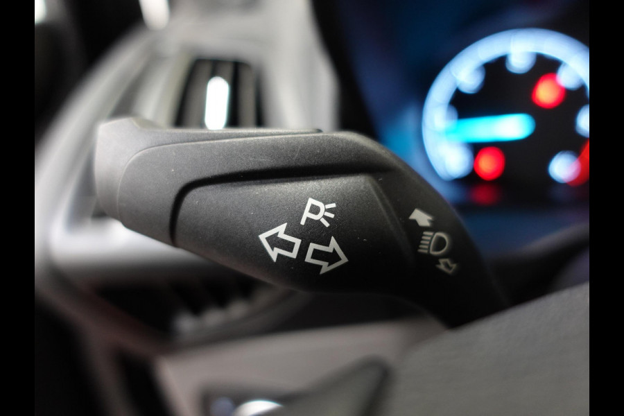 Ford Transit Connect 1.5 EcoBlue L2 Trend Navi Airco Camera Bluetooth  Carplay 3Zits Trekaak Parkeersensoren