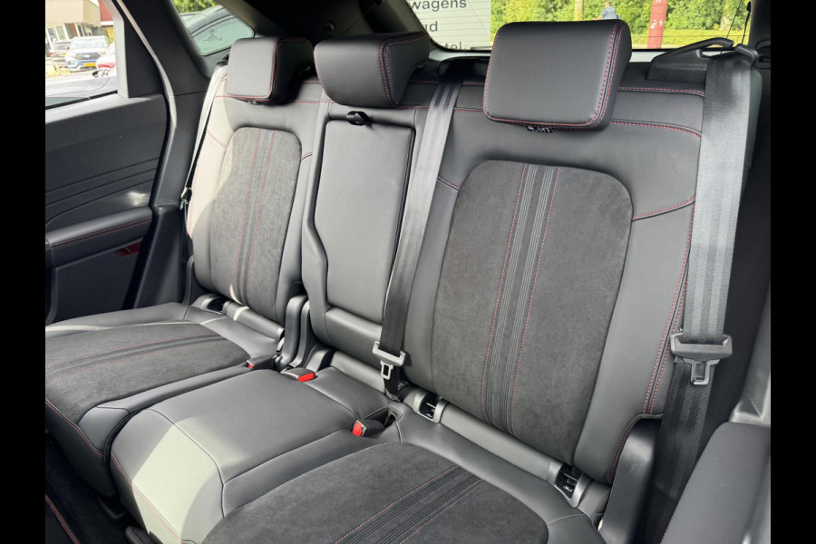 Ford Kuga 2.5 PHEV ST-Line X | 243pk | Driver Assistance Pack | Black Package | Winterpack | Adaptieve Matrix LED koplampen met Coast to Coast | Wegklapbare Trekhaak | AGR Stoelen